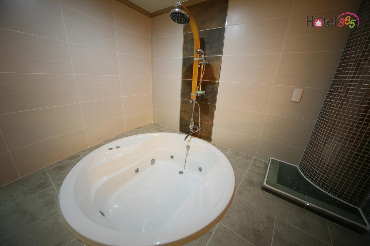 Chuncheon Myeongdong Hotel Eksteriør bilde