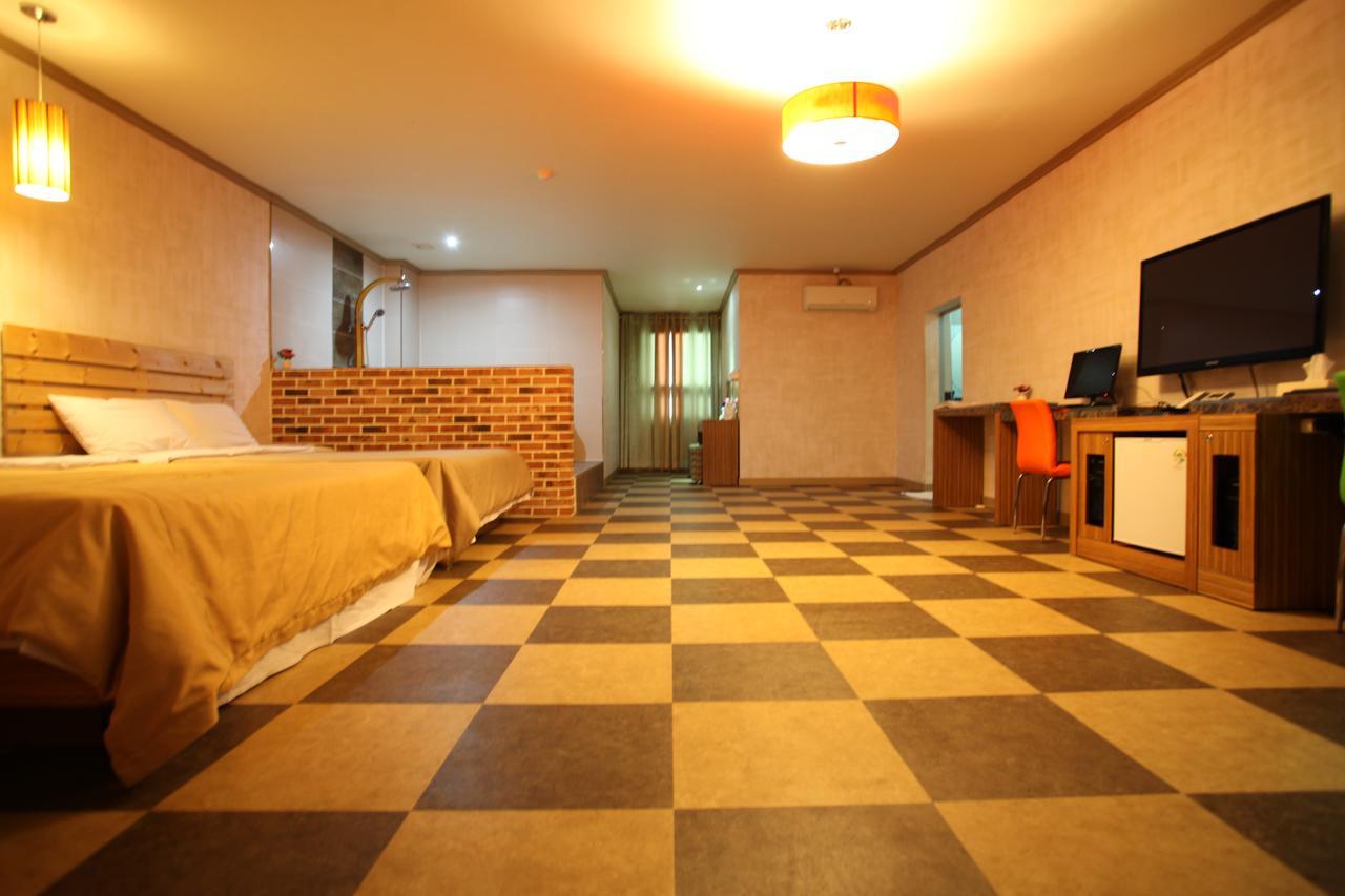 Chuncheon Myeongdong Hotel Eksteriør bilde